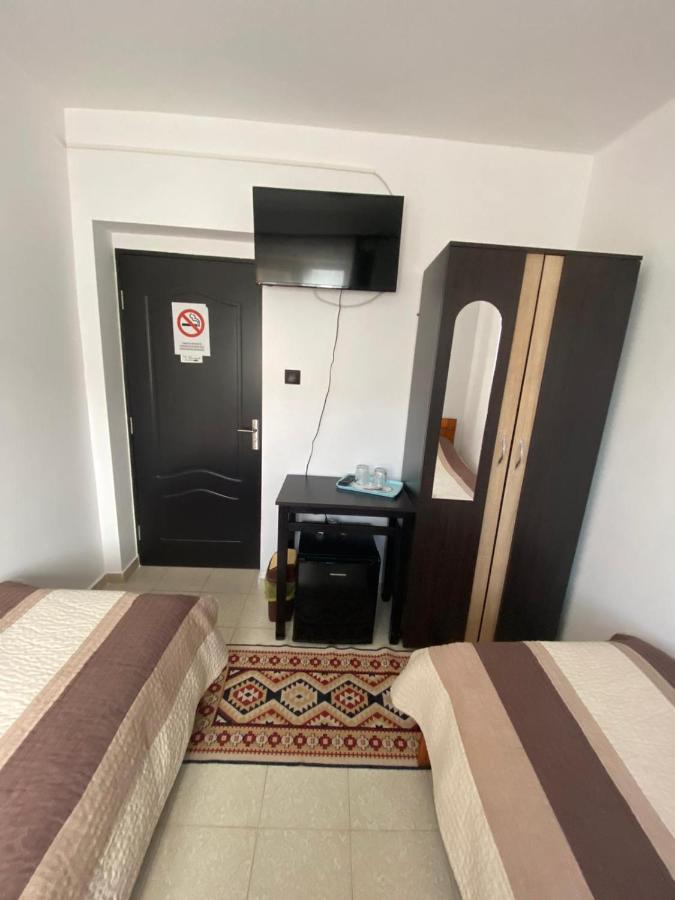 Casa Marguta Hotel Jászvásár Kültér fotó