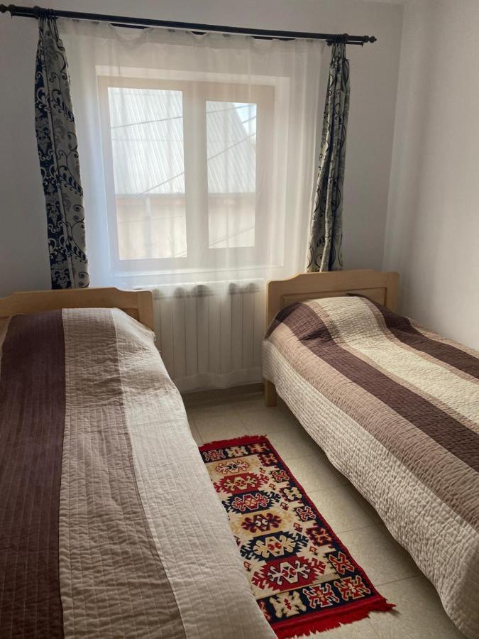 Casa Marguta Hotel Jászvásár Kültér fotó