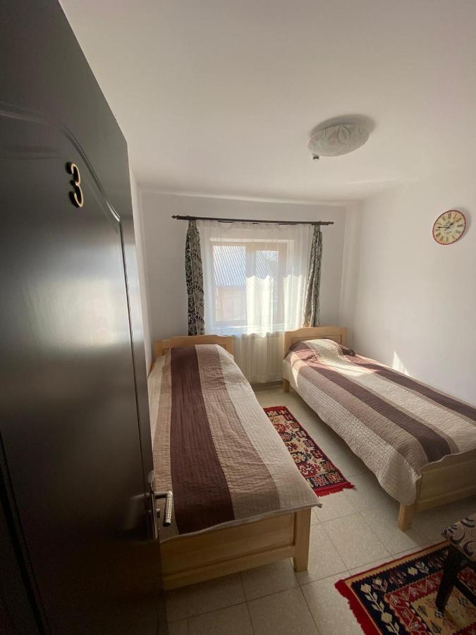 Casa Marguta Hotel Jászvásár Kültér fotó