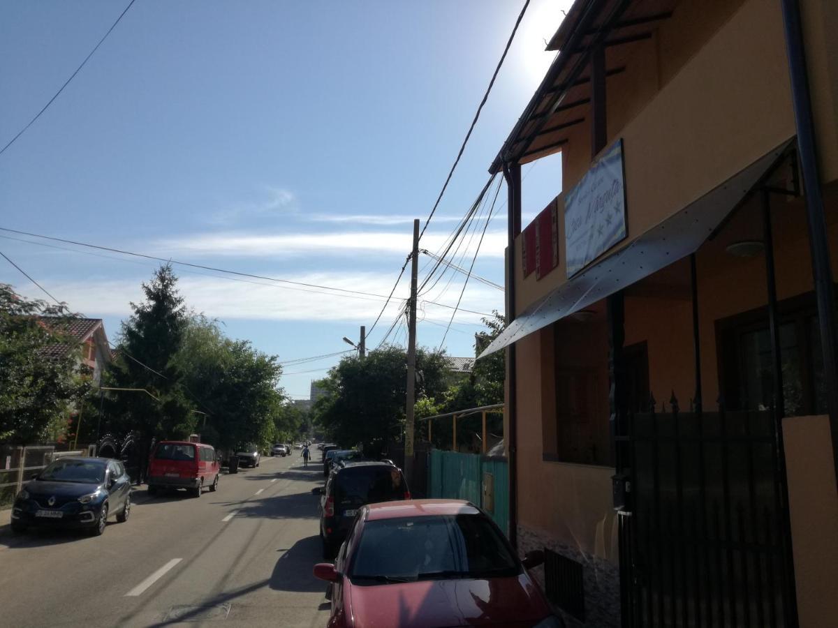 Casa Marguta Hotel Jászvásár Kültér fotó